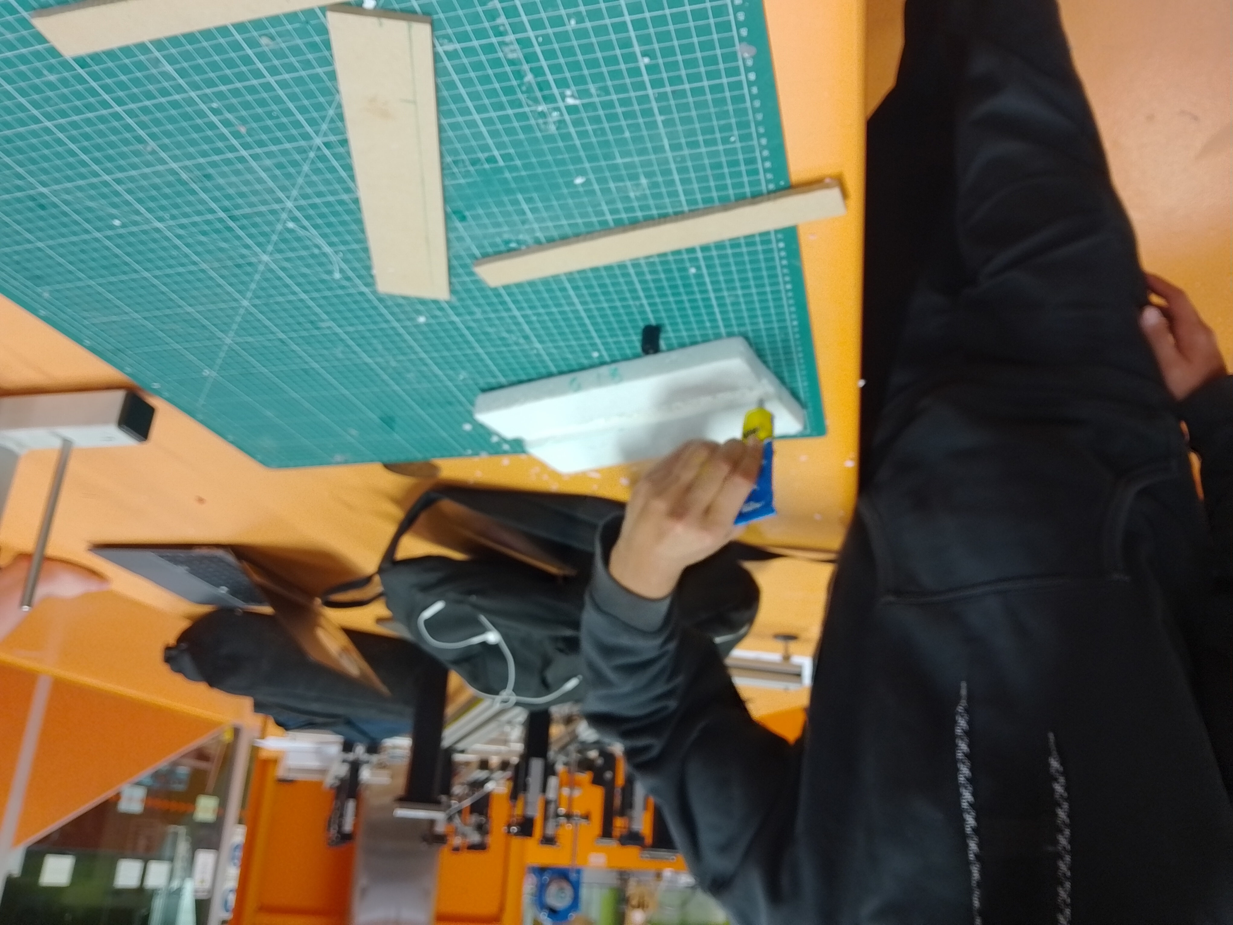 Shaping the foam wing core